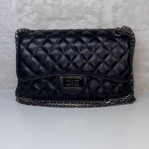 Elegant Black Quilted Chain Bag